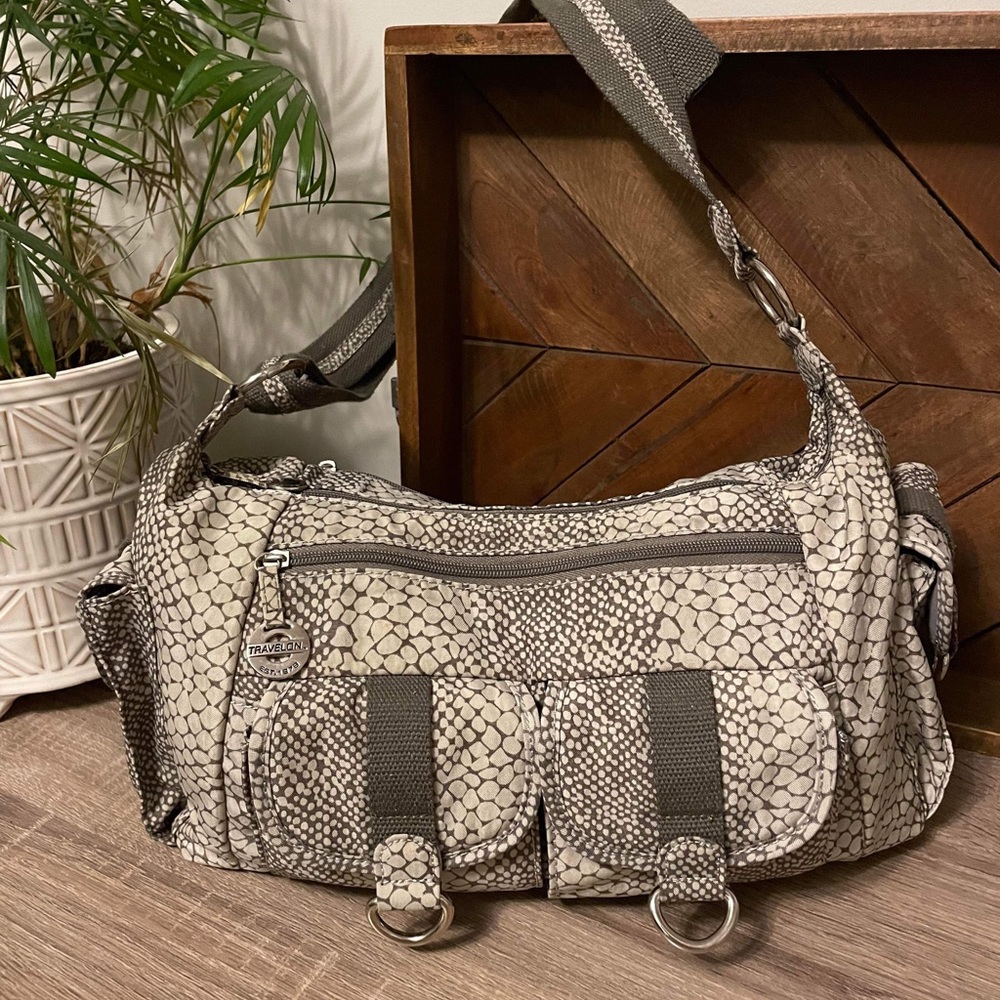 Travelon Shoulder Bag Satchel Travel Bag in Grey and Taupe Snakeskin Print